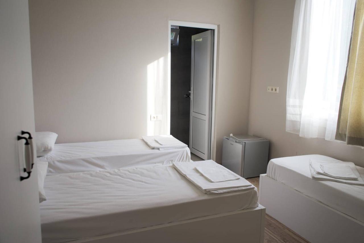 Nira Hotel Гонио Экстерьер фото
