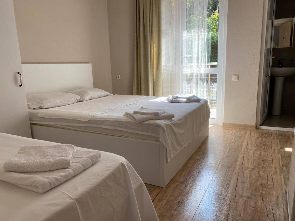 Nira Hotel Гонио Экстерьер фото